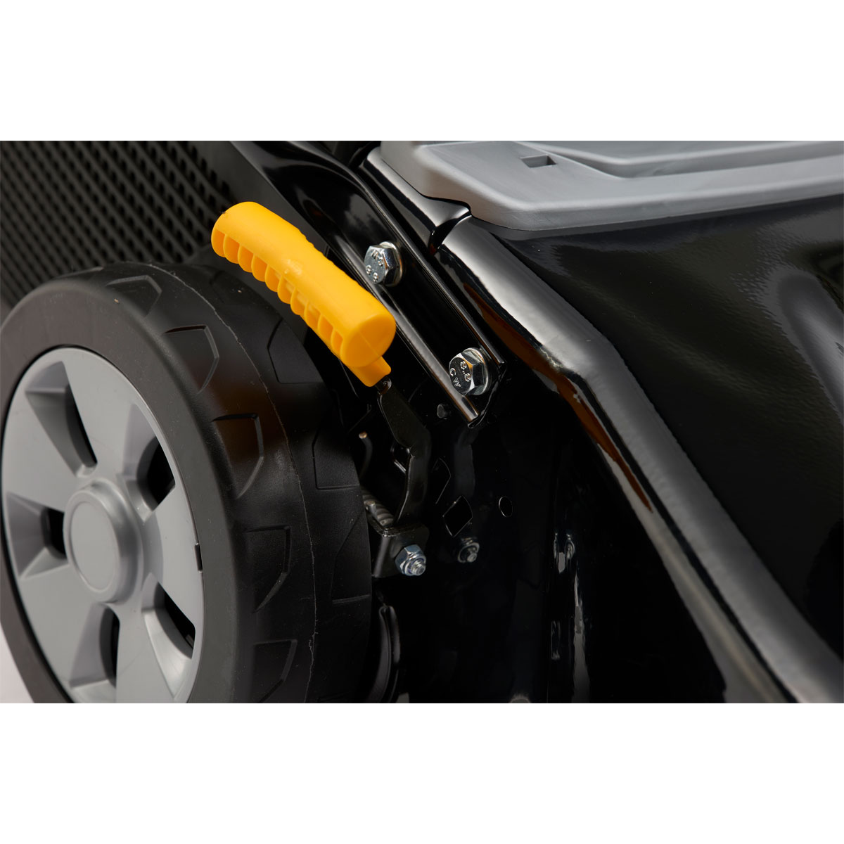 Alpina-Garden Benzin-Rasenmäher AL4 46 SA Bild 8