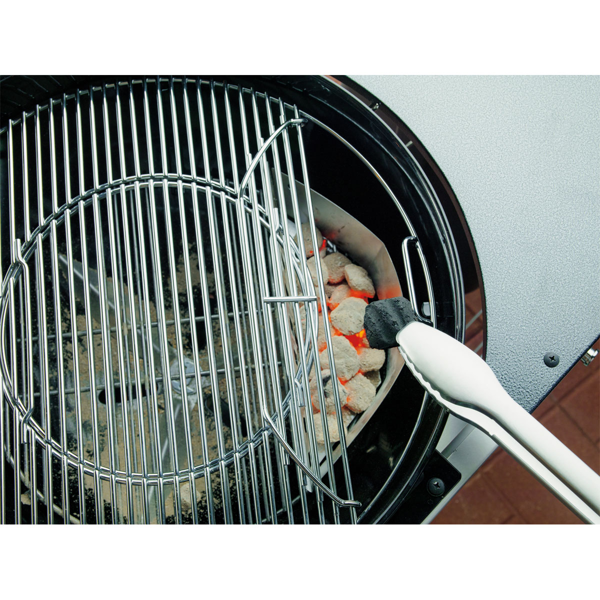 Weber Holzkohlegrill Performer Deluxe GBS 57 cm schwarz 62953