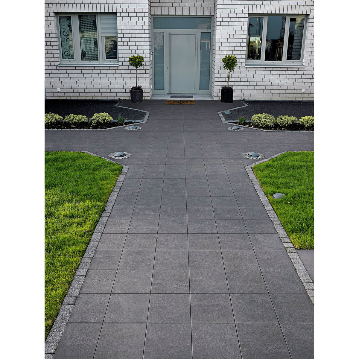 Lusit  Beton-Gehwegplatte grau 30 x 30 x 4 cm Bild 5