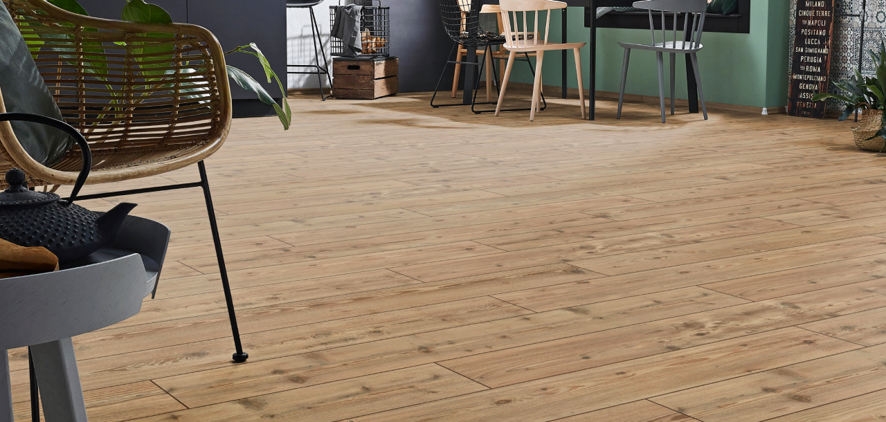 Heller Bodenbelag im Wohnbereich