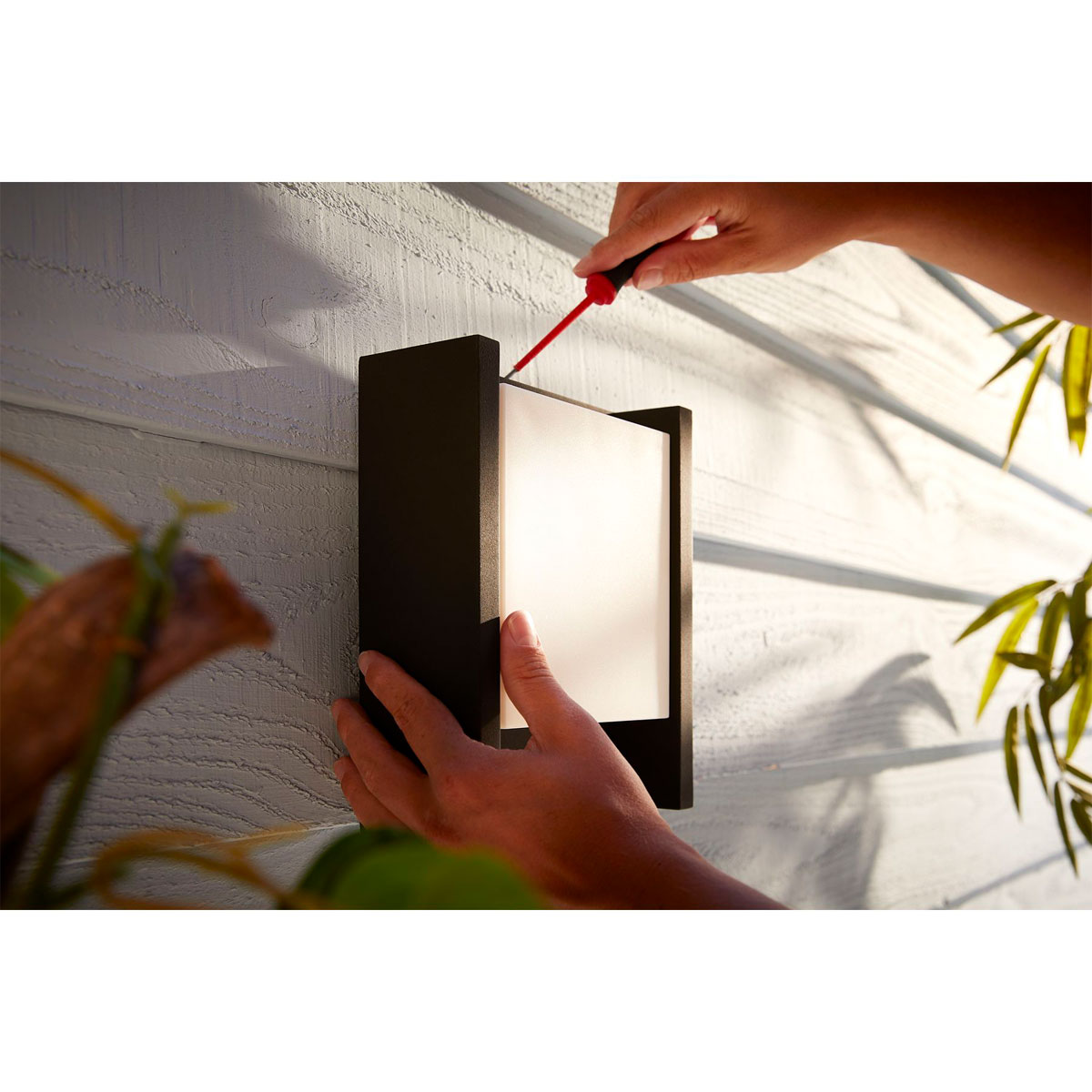 Philips Hue LED-Wandleuchte Fuzo anthrazit Bild 9