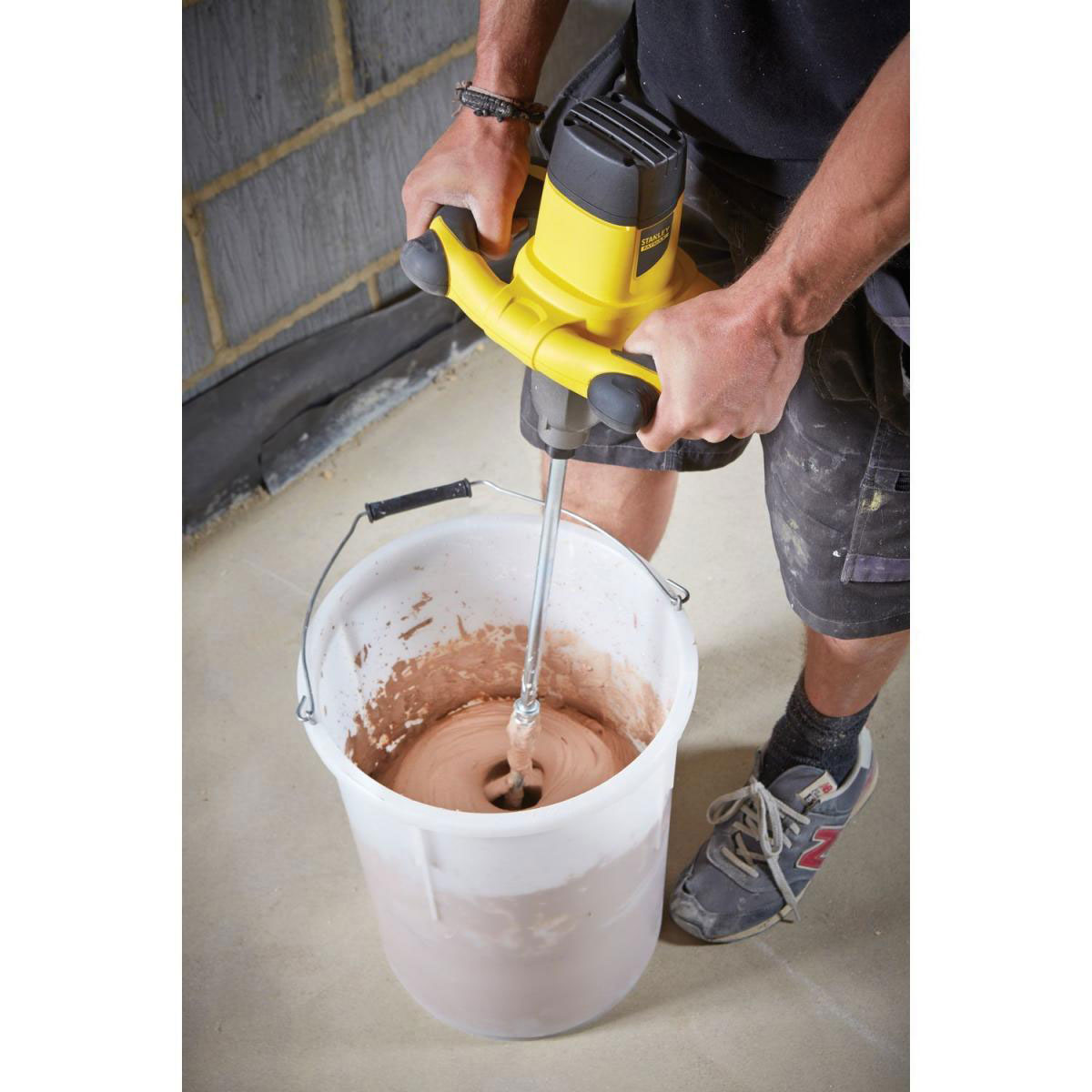 Stanley 1600 Watt Rührwerk 2 Gang Bild 2