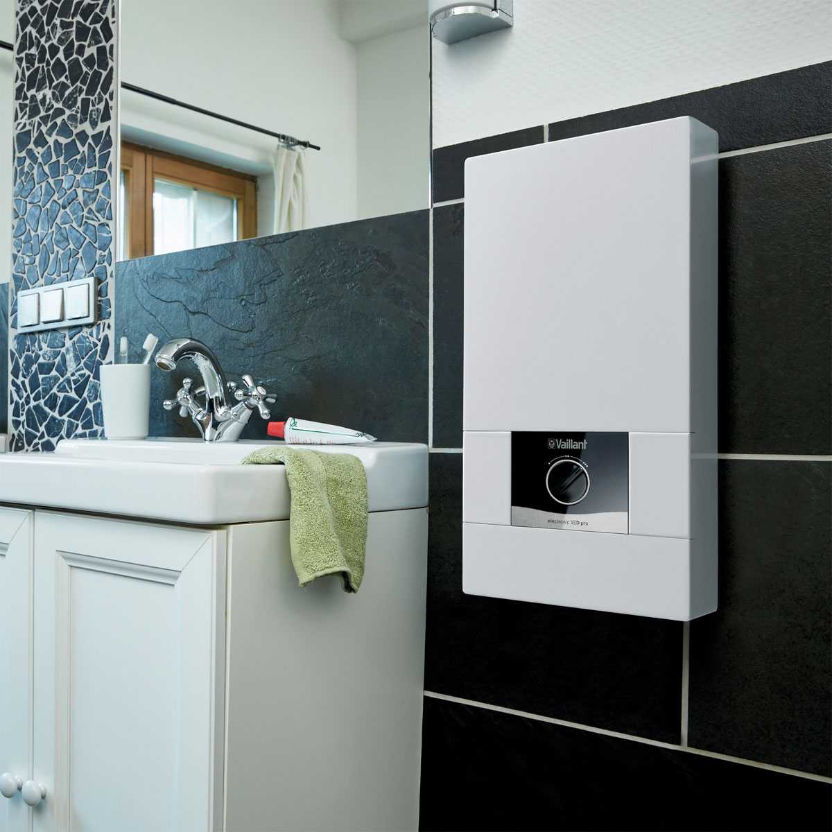 Vaillant Elektronischer Durchlauferhitzer VEDE21/8PRO 21 KW Bild 3