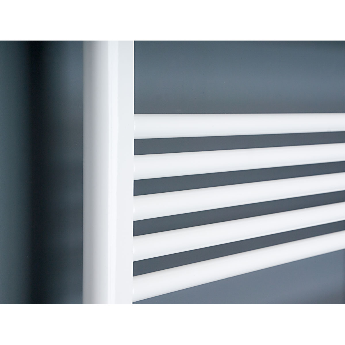 Ximax  Badheizkörper Hektor SA 1616 x 600 mm 904 Watt Seitenanschluss Weiß Bild 2