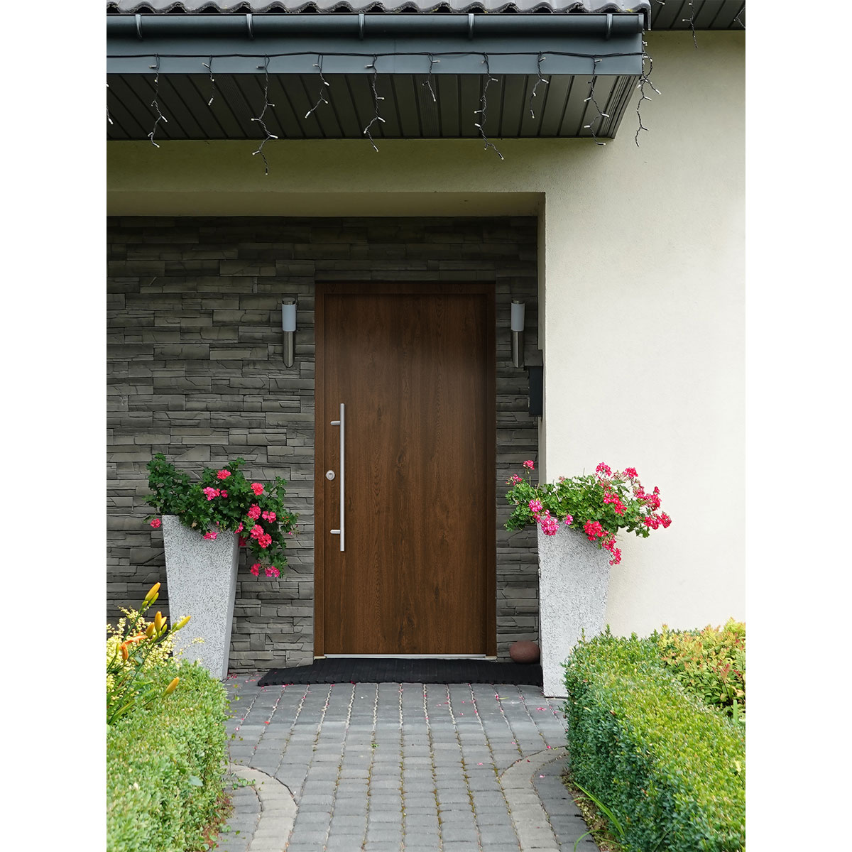 SplenDoor  Premium-Haustür Passivedoor Ribe RC2 energiesparend einbruchsicher nussbaum 100 x 210 cm links Bild 2