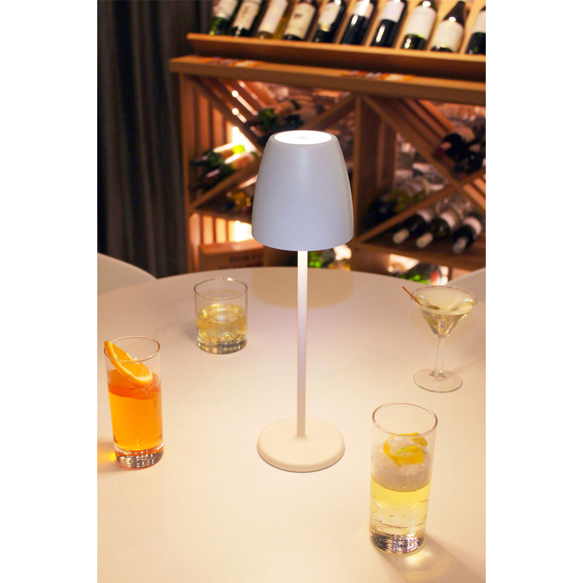 Lightme Akku-Tischleuchte Tavola antikweiß Bild 2