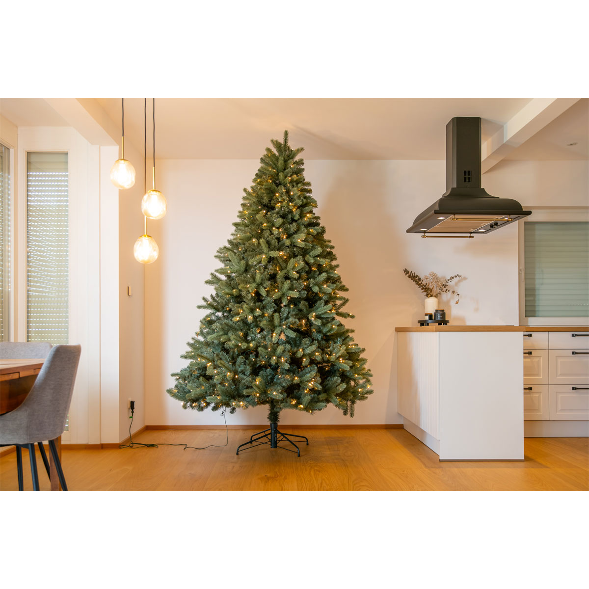 Evergreen Künstlicher Weihnachtsbaum Vermont Fichte inkl. LEDs 150x210cm Grün Bild 2