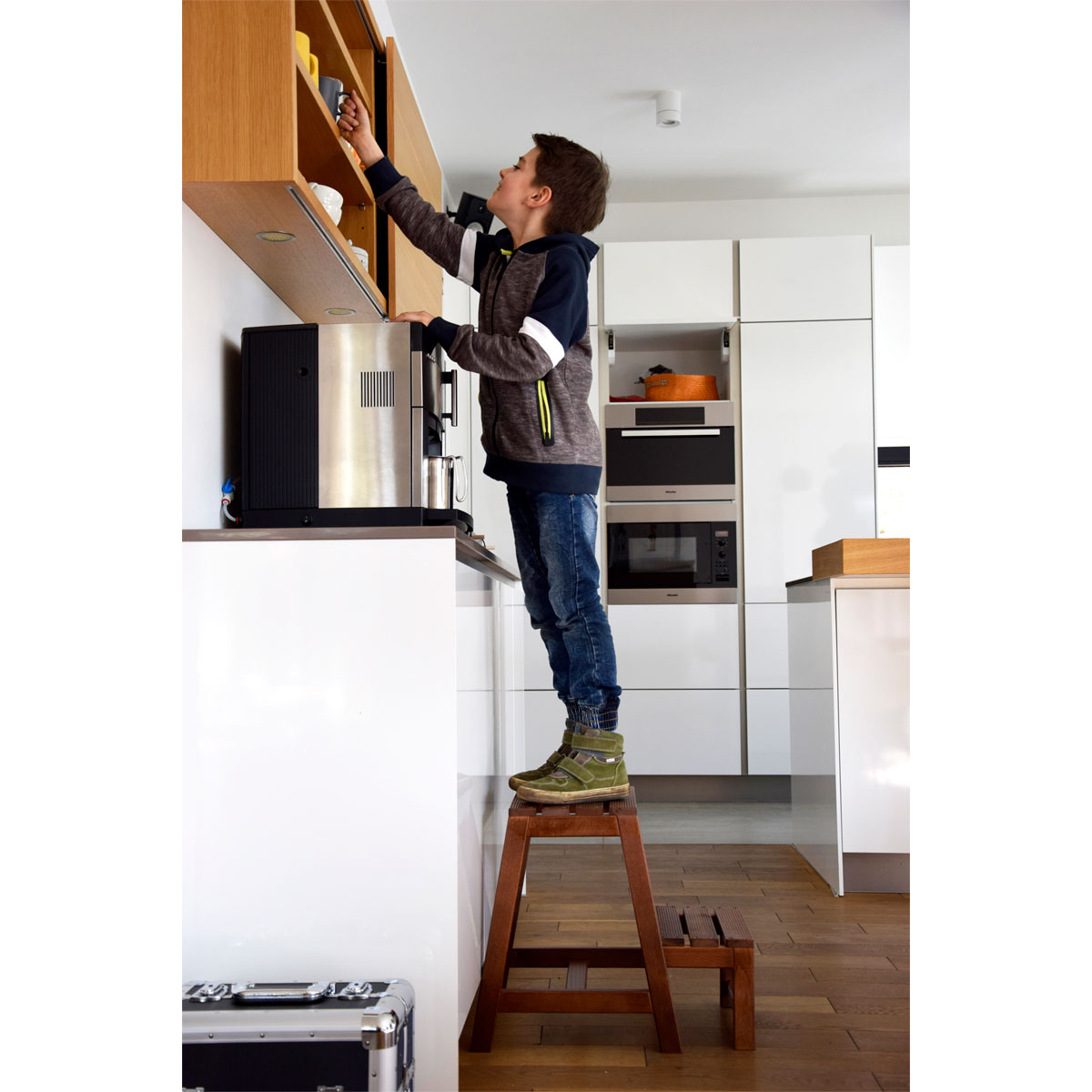 dobar Klapphocker 53/39 x 38 x 45 cm dunkelbraun Bild 7