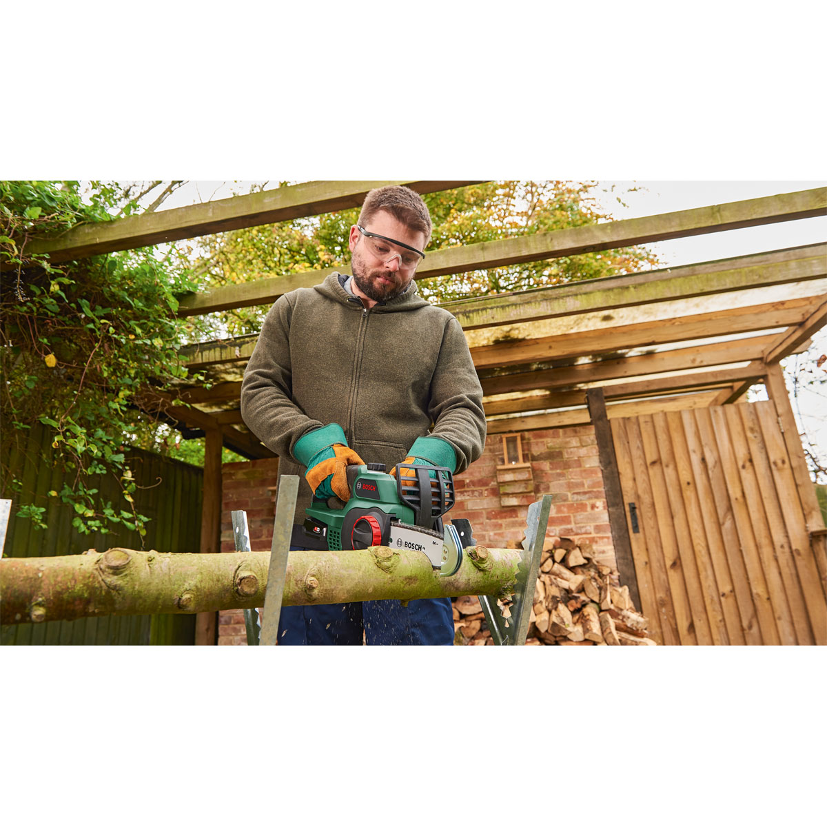 Bosch  Akku-Kettensäge UniversalChain18 Bild 2