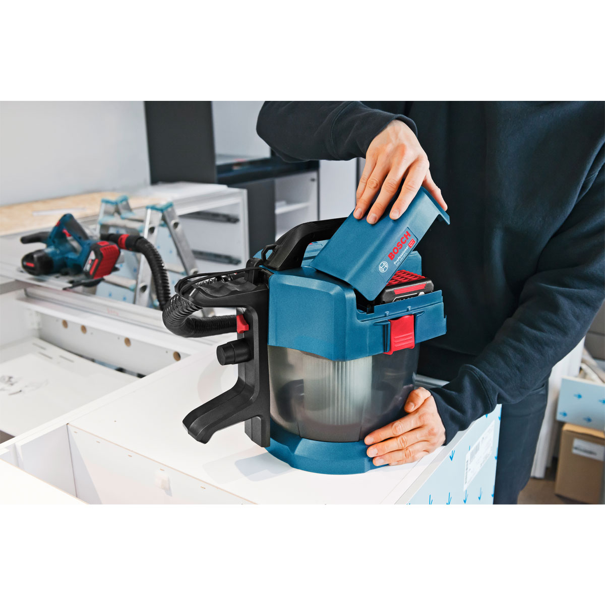 Bosch Professional  Akku-Staubsauger-Set GAS 18V-10 solo Bild 2