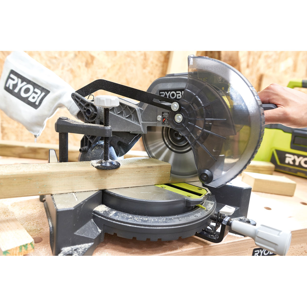 Ryobi Akku Kapp und Gehrungss ge EMS190DCL ohne Akku und