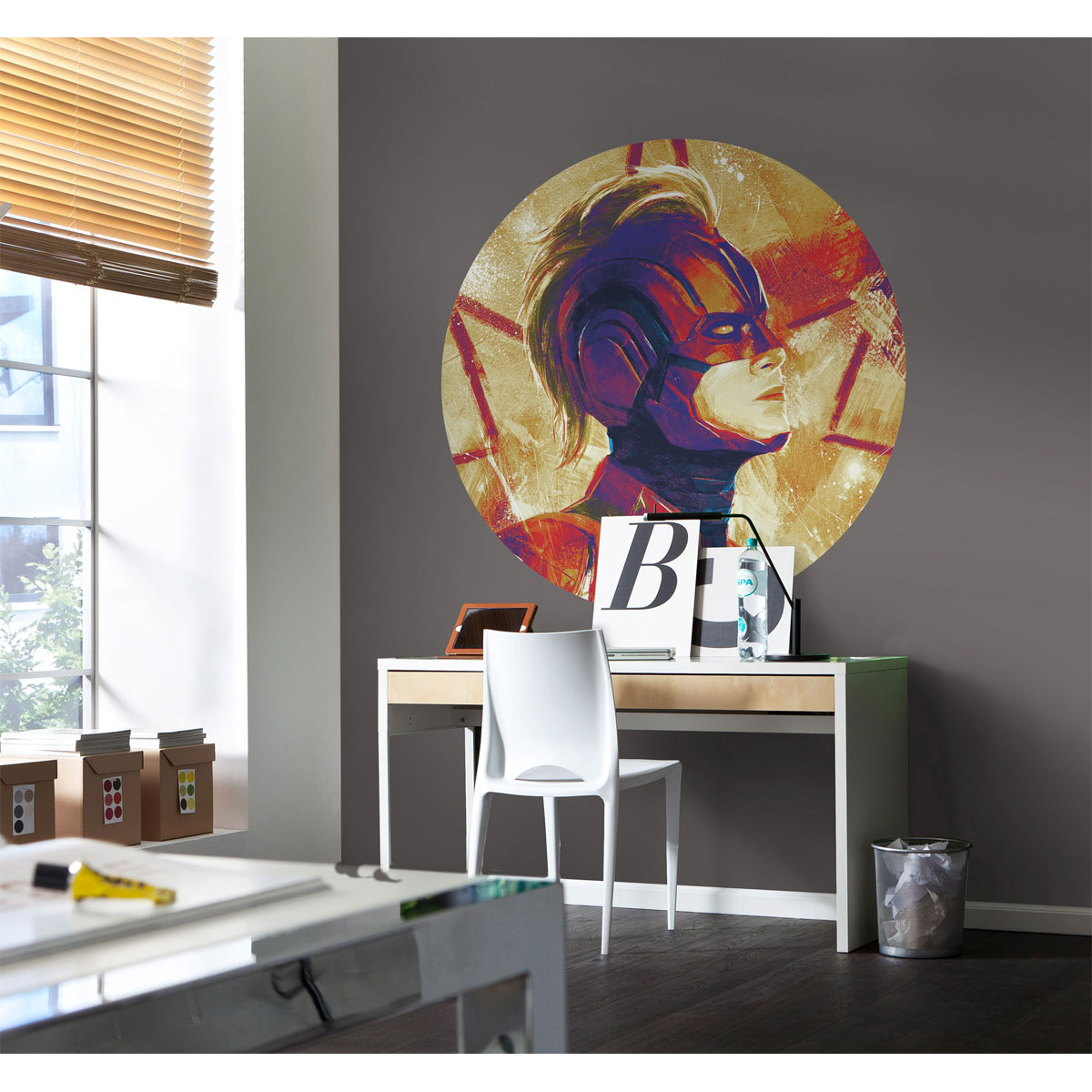 Komar Selbstklebende Vlies Fototapete rund Avengers Painting Captain Marvel Helmet Durchmesser 125 cm