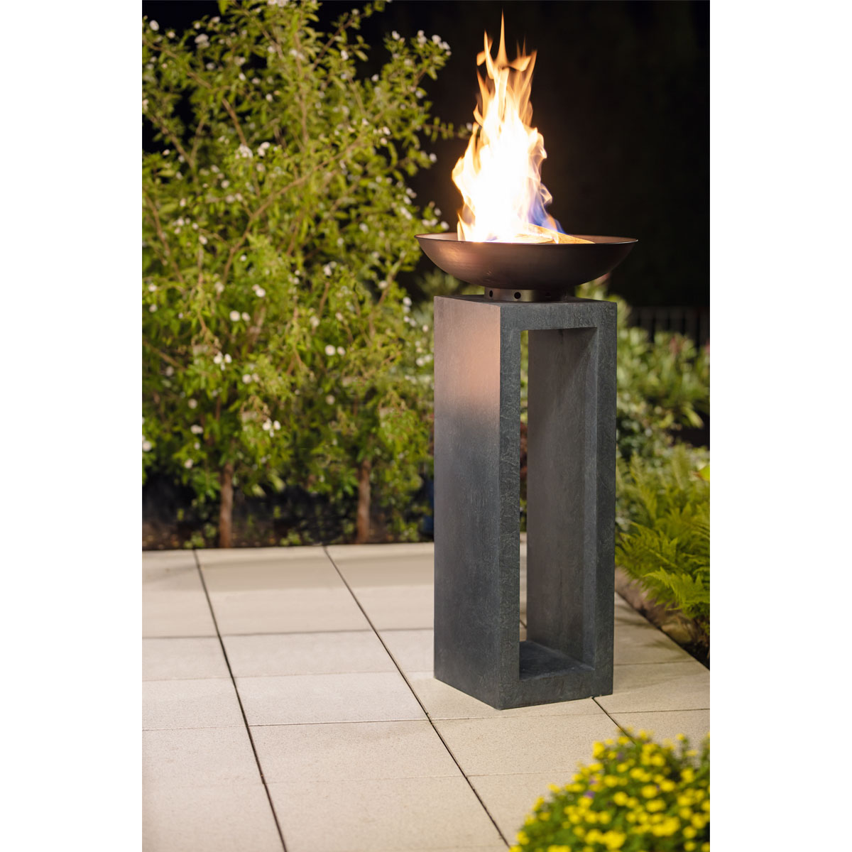 Rothmann Feuerschale Tilburg auf Podest 50 x 105 cm Bild 2