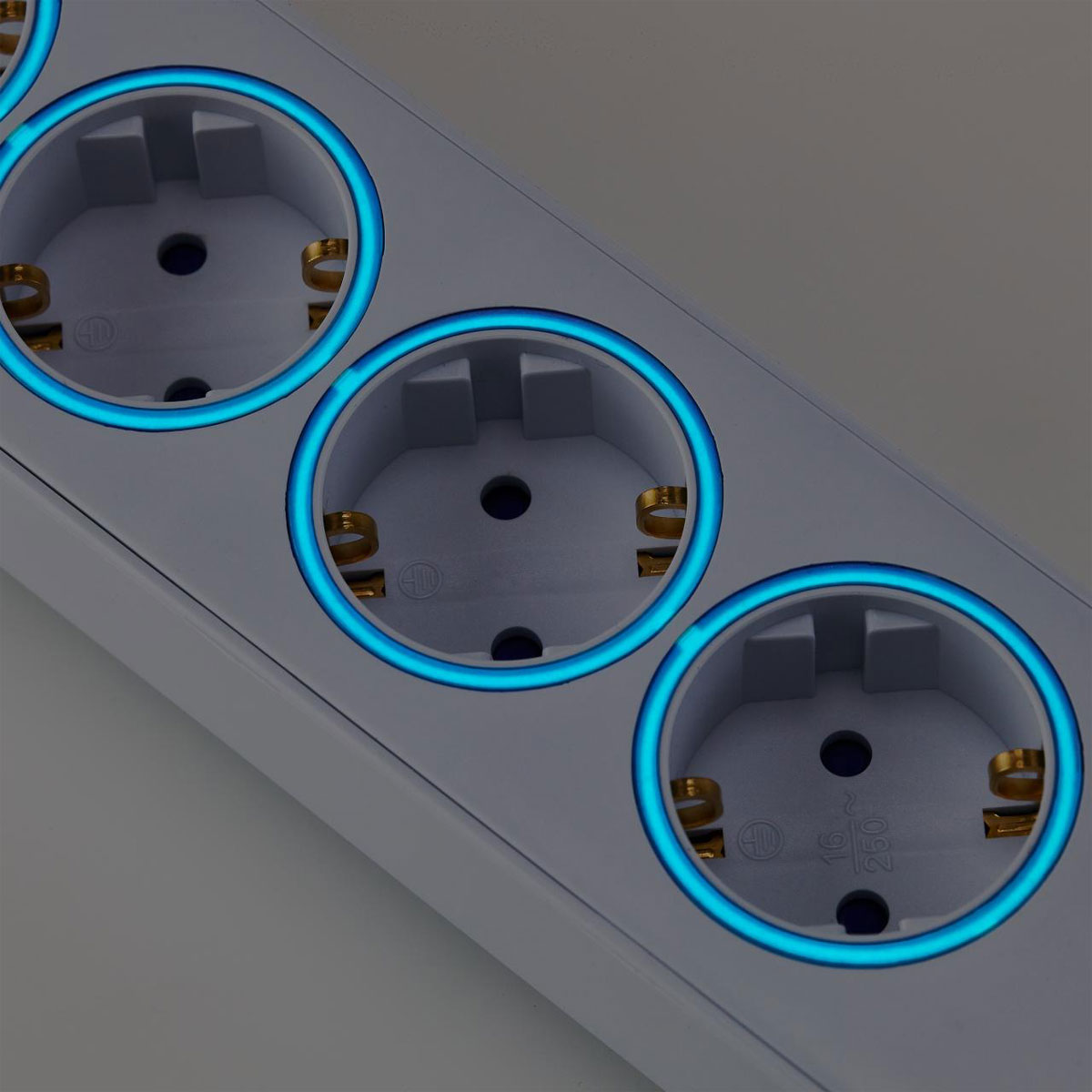 BLAUPUNKT Steckdosenleiste 8-fach 2m weiß Bild 2